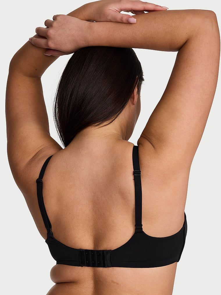 Biustonosz lekko usztywniany bez fiszbin Smooth. Produkt ma kolor czarny i pochodzi z kolekcji T-shirt. 