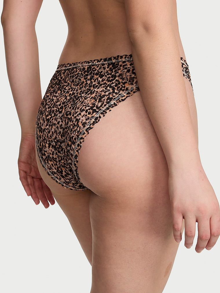 Majtki koronkowe Lace 90s. Produkt jest wzorzysty i pochodzi z kolekcji Lacie. 