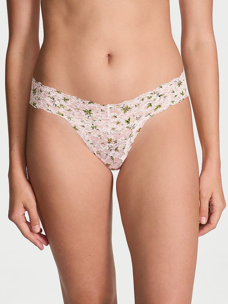 Stringi koronkowe Lace. Produkt jest wzorzysty i pochodzi z kolekcji Lacie. 