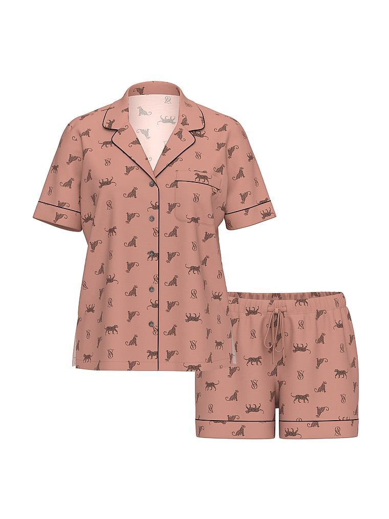 Piżama z modalu z szortami. Produkt jest wzorzysty i pochodzi z kolekcji Victoria's Secret. 