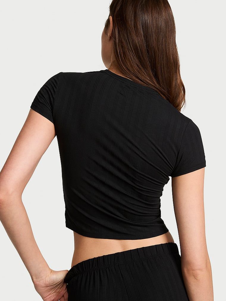T-shirt z modalu do spania SoSoft Ultra-Fine. Produkt ma kolor czarny i pochodzi z kolekcji Victoria's Secret. 