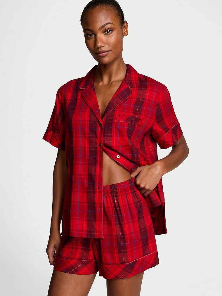 Flanelowa piżama z szortami. Produkt jest wzorzysty i pochodzi z kolekcji Victoria's Secret. 