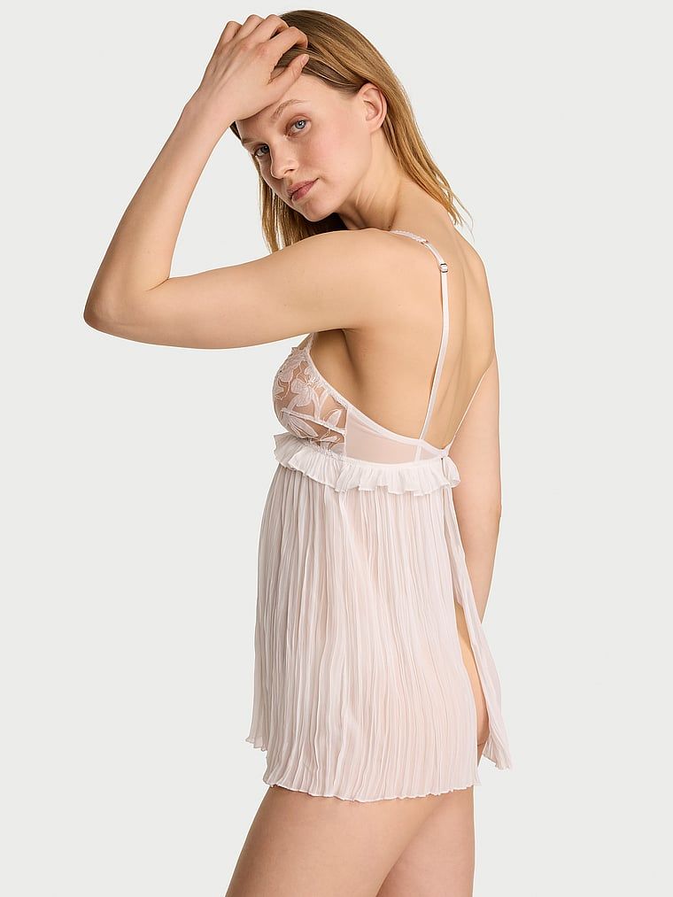 Halka i stringi Frou Frou Babydoll. Produkt jest wzorzysty i pochodzi z kolekcji Dream Angels. 