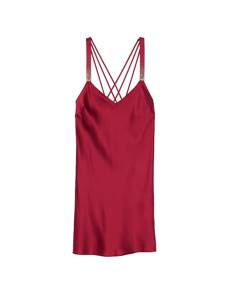 Koszulka nocna satynowa z błyszczącymi ramiączkami Scattered Shine Strap Slip. Produkt ma kolor czerwony i pochodzi z kolekcji Victoria's Secret. 