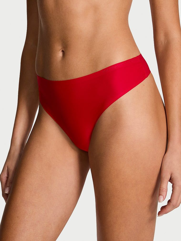 Stringi z mikrofibry Flex. Produkt ma kolor czerwony i pochodzi z kolekcji Body by Victoria. 