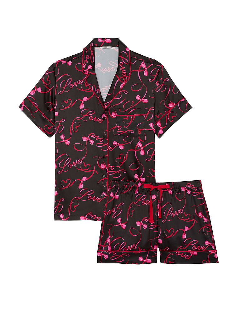 Piżama satynowa błyszcząca z szortami Glazed Satin. Produkt ma kolor wzorzysty i pochodzi z kolekcji Victoria's Secret. 