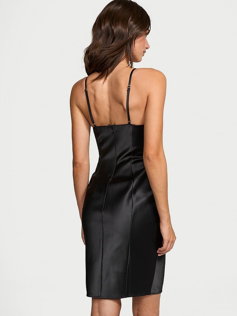 Victoria's Secret Sukienka satynowa z głębokim koronkowym dekoltem Slip