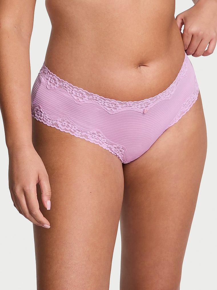 Majtki bawełniane w paseczki z koronką na krawędziach Cheeky. Produkt ma kolor purpurowy i pochodzi z kolekcji Lace Trim. 