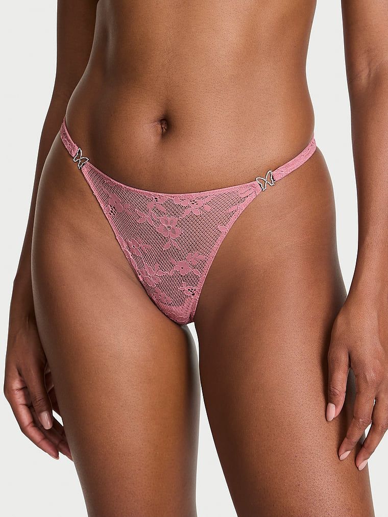 Stringi koronkowe Twinkle Butterfly. Produkt ma kolor różowy i pochodzi z kolekcji Dream Angels. 