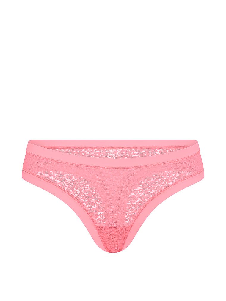 Stringi z koronki w panterkę No-Show Leopard. Produkt ma kolor różowy i pochodzi z kolekcji No-Show. 