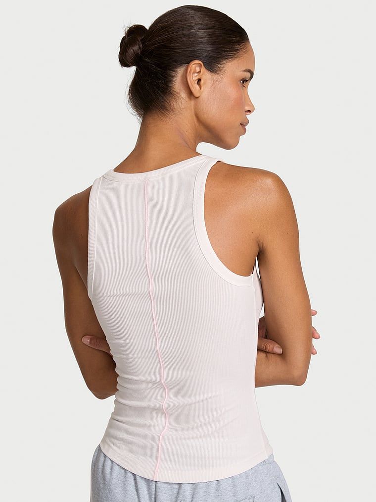 Top VS Iconic Racerback. Produkt ma kolor biały i pochodzi z kolekcji Angel Essentials. 