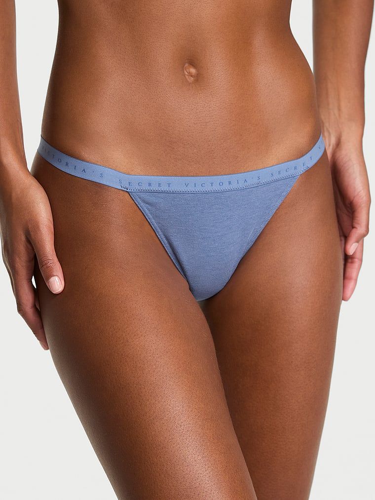 Stringi bawełniane Stretch Cotton. Produkt ma kolor niebieski i pochodzi z kolekcji Victoria's Secret. 