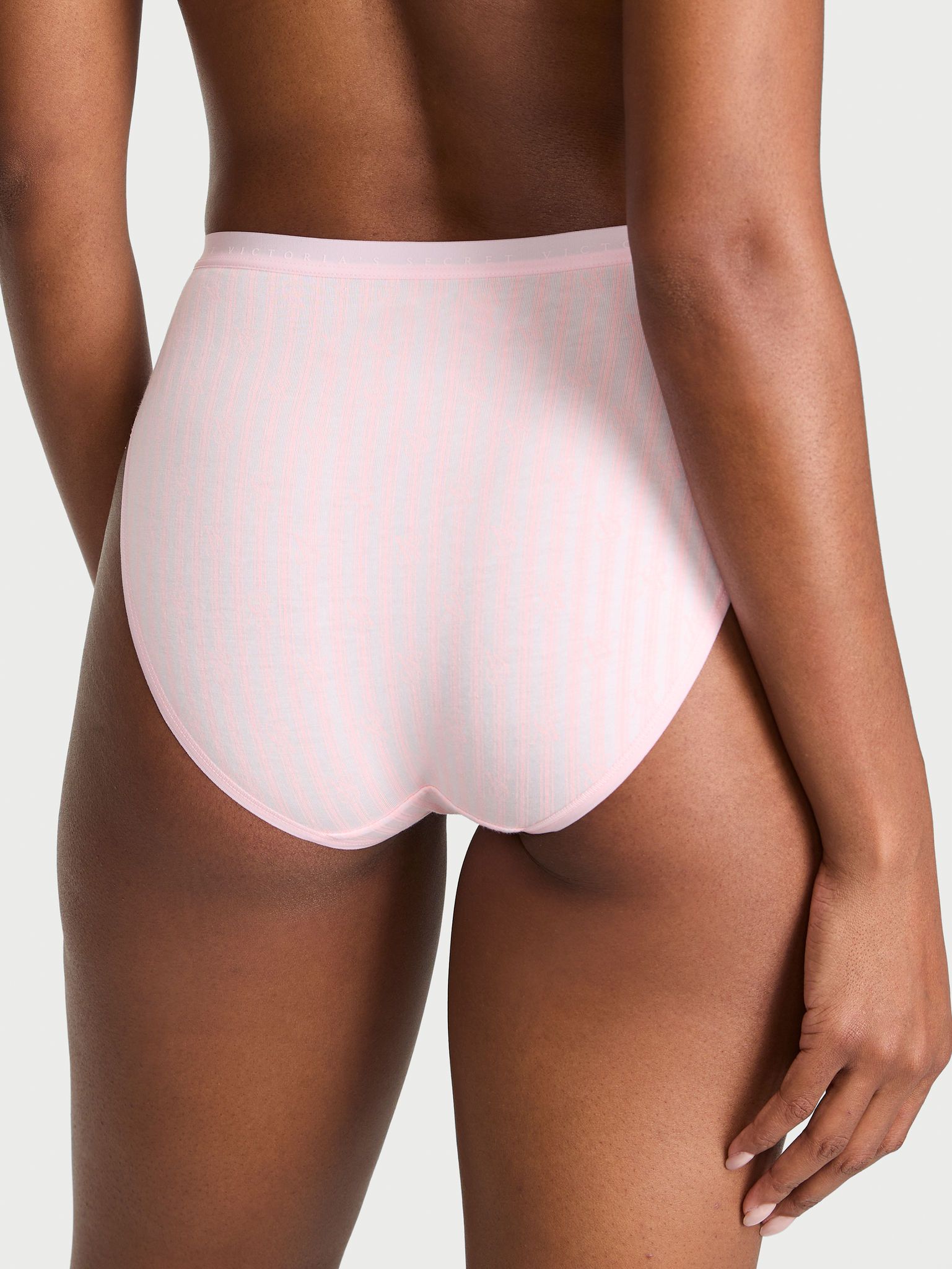 Victoria's Secret Majtki bawełniane figi z wysoko wyciętymi nogawkami High-Leg Brief