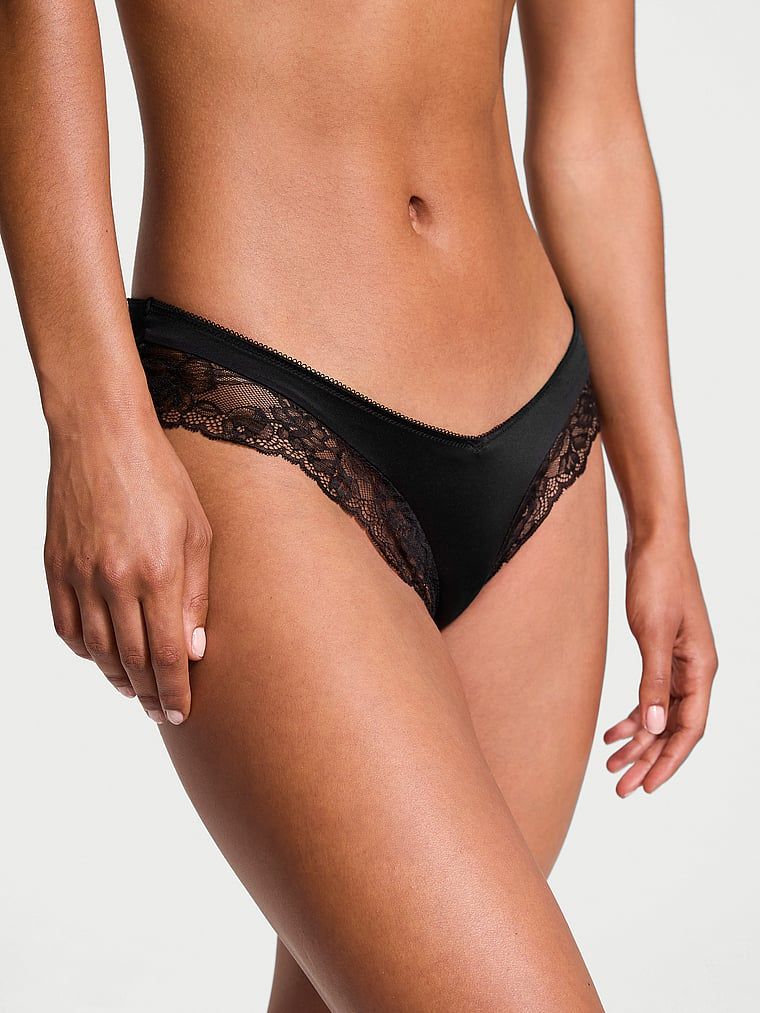 Very Sexy Majtki z koronką na krawędziach i wysoko wyciętymi nogawkami Lace-Trim Cheeky