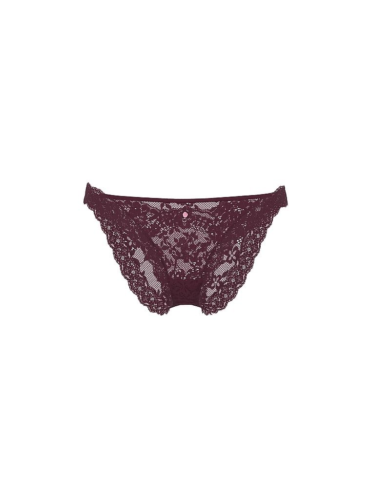 Majtki koronkowe Lace Bikini. Produkt ma kolor purpurowy i pochodzi z kolekcji Dream Angels. 