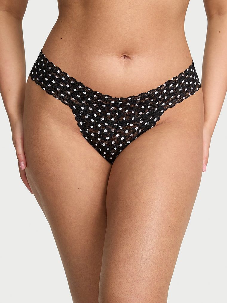Stringi koronkowe Lace. Produkt jest wzorzysty i pochodzi z kolekcji Lacie. 