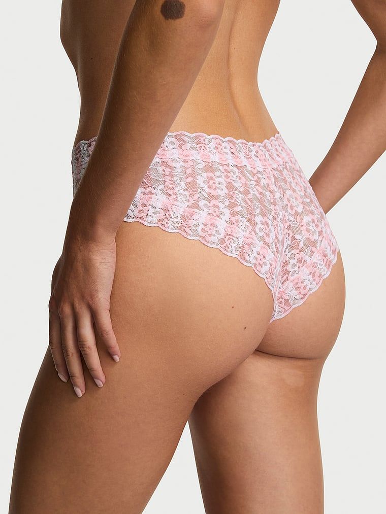 Majtki z koronką Cheeky. Produkt jest wzorzysty i pochodzi z kolekcji Lacie. 