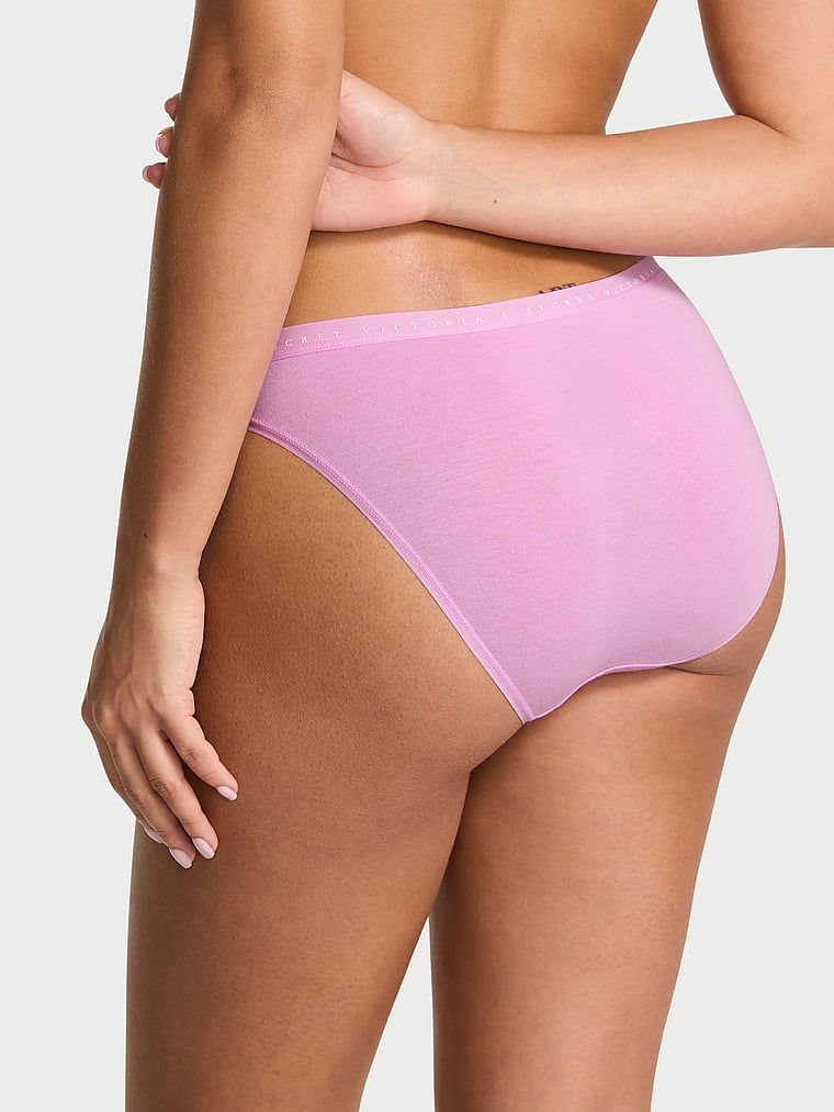 Majtki bawełniane Bikini. Produkt ma kolor fioletowy i pochodzi z kolekcji Victoria's Secret. 