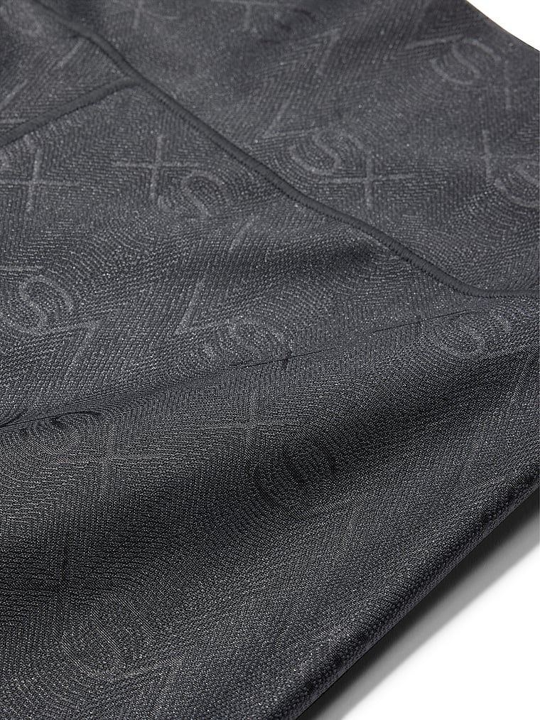 Legginsy VSX LUXShine Logo. Produkt ma kolor czarny i pochodzi z kolekcji VSX. 