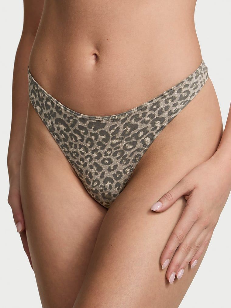 Stringi bawełniane High-Leg Scoop. Produkt jest wzorzysty i pochodzi z kolekcji Victoria's Secret. 
