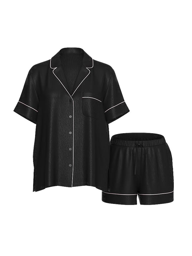 Piżama satynowa błyszcząca z szortami Glazed Satin. Produkt ma kolor czarny i pochodzi z kolekcji Victoria's Secret. 