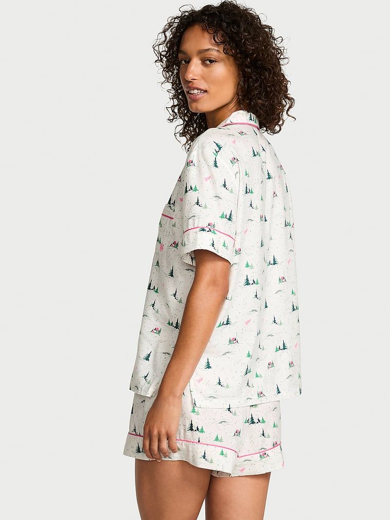 Flanelowa piżama z szortami. Produkt jest wzorzysty i pochodzi z kolekcji Victoria's Secret. 