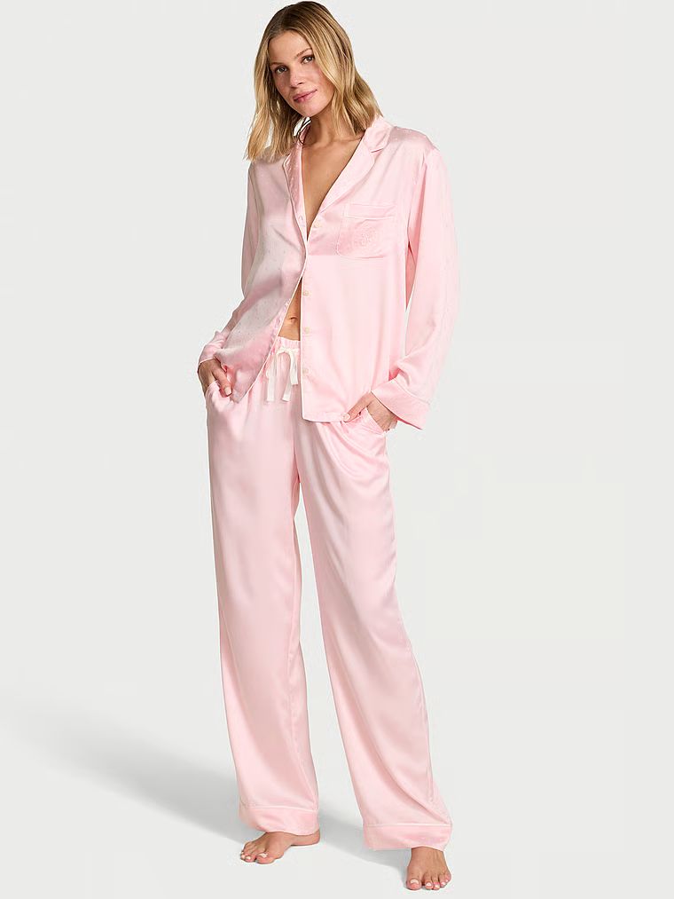 Piżama satynowa błyszcząca z długimi rękawami Glazed Satin. Produkt ma kolor różowy i pochodzi z kolekcji Victoria's Secret. 