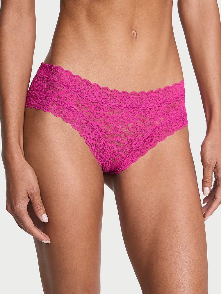 Majtki koronkowe z paseczkami z tyłu Blossom Cheeky. Produkt ma kolor różowy i pochodzi z kolekcji Lacie. 