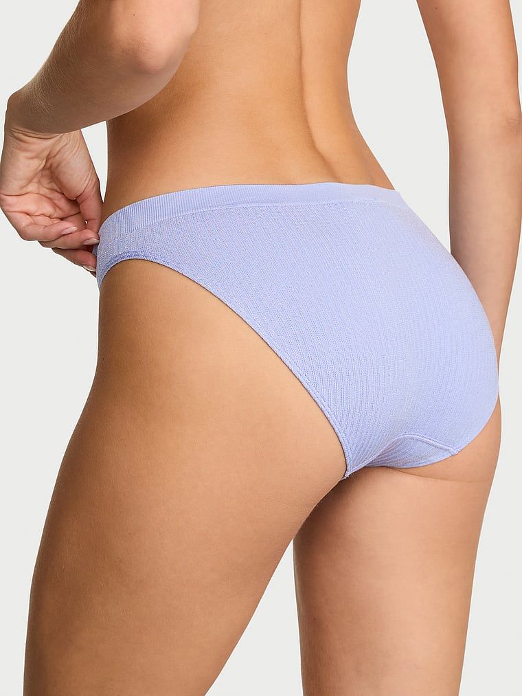 Majtki Seamless Sheer Rib Bikini. Produkt ma kolor fioletowy i pochodzi z kolekcji Seamless. 