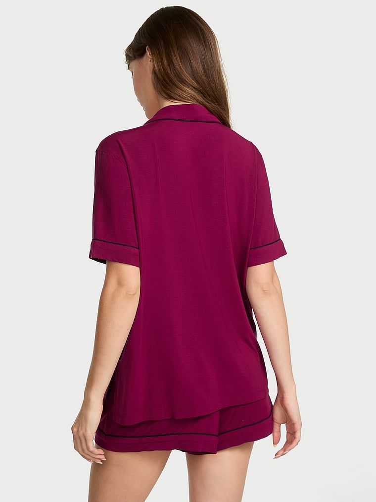 Piżama z modalu z szortami. Produkt ma kolor różowy i pochodzi z kolekcji Victoria's Secret. 