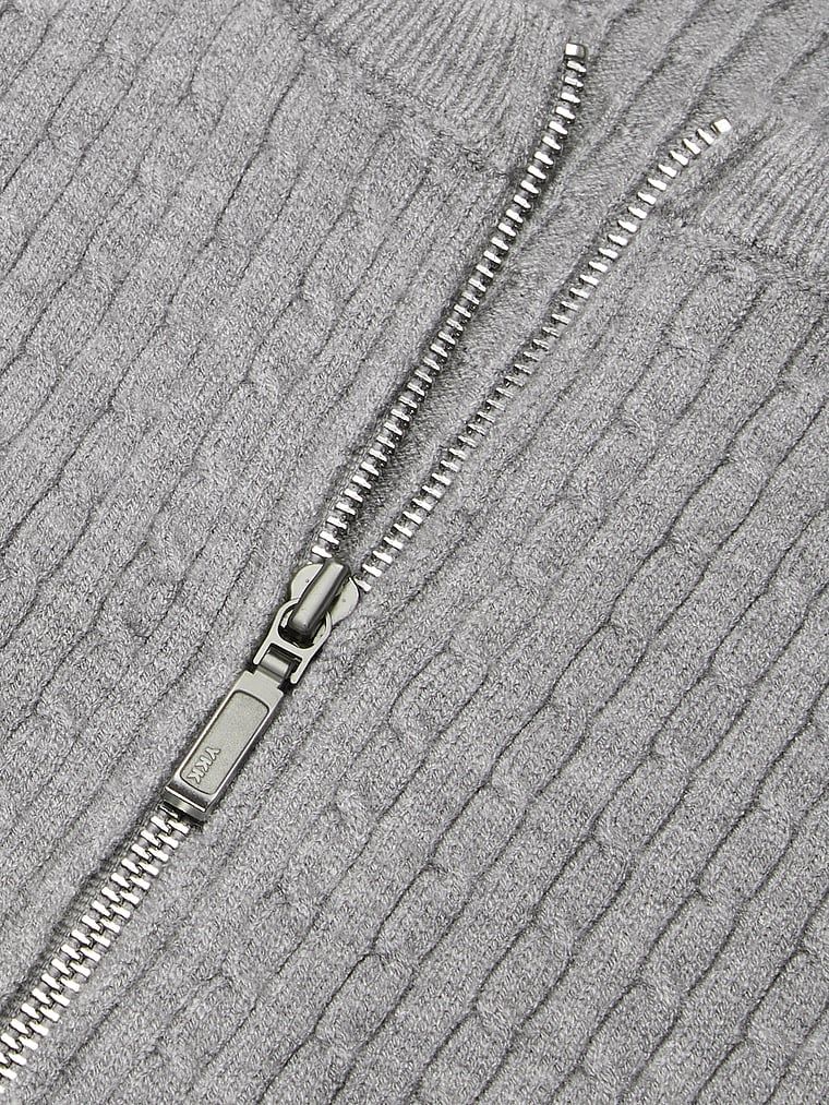 Kardigan z dzianiny zapinany na suwak Luxe Cable-Knit. Produkt ma kolor szary i pochodzi z kolekcji Victoria's Secret. 