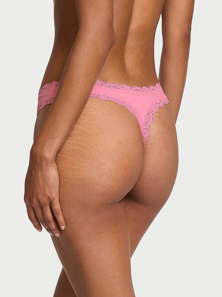 Stringi z koronką Lace Trim. Produkt ma kolor różowy i pochodzi z kolekcji Dream Angels. 