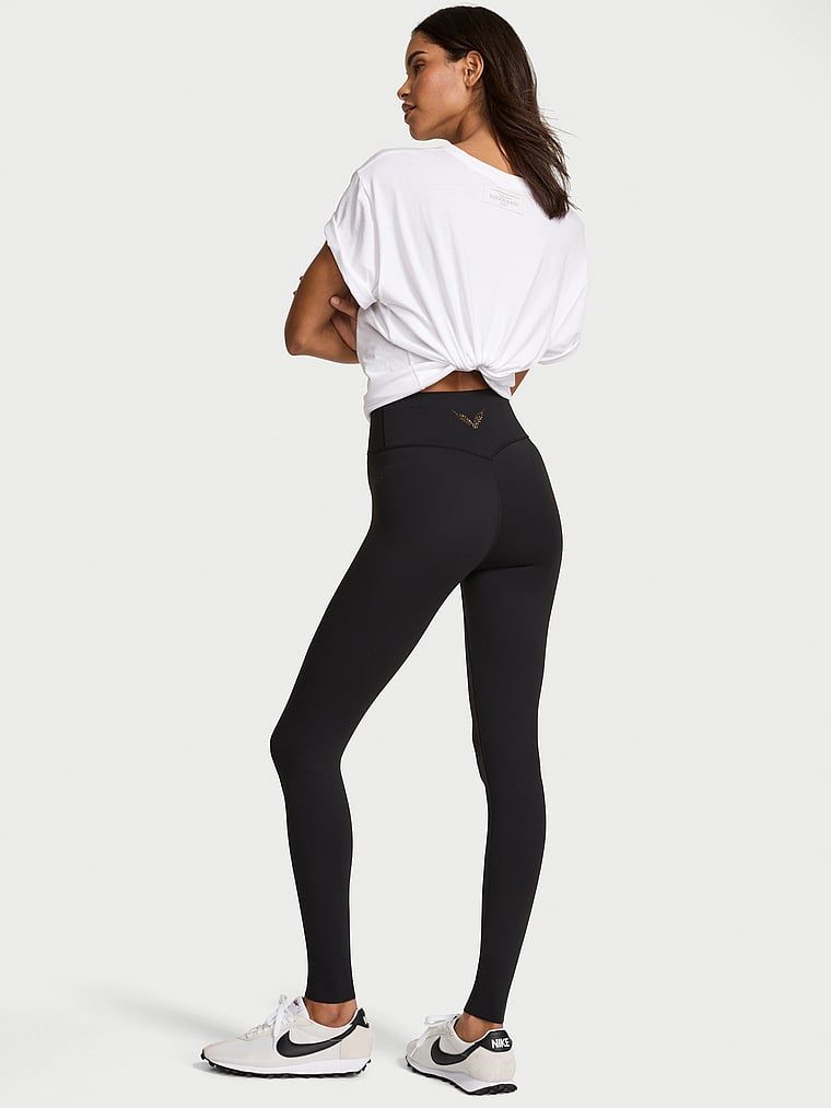 Legginsy VSX Elevate VSFS 2025. Produkt ma kolor czarny i pochodzi z kolekcji VSX. 