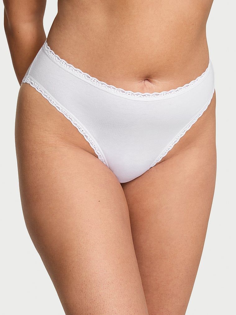Majtki bawełniane figi z koronką i z wysoko wyciętymi nogawkami Lace-Trim Brief. Produkt ma kolor biały i pochodzi z kolekcji Lacie. 