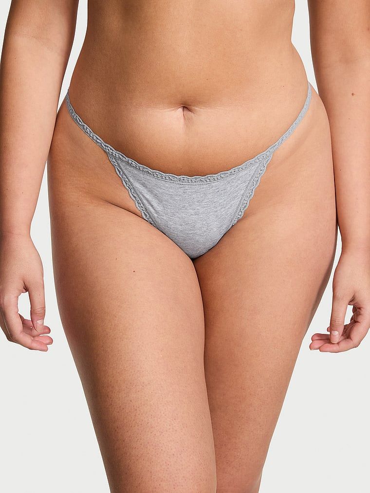 Stringi bawełniane z koronką Lace-Trim. Produkt ma kolor szary i pochodzi z kolekcji Lacie. 