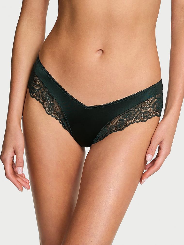 Majtki z koronką na krawędziach i wysoko wyciętymi nogawkami Lace-Trim Cheeky. Produkt ma kolor zielony i pochodzi z kolekcji Very Sexy. 