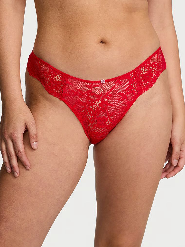 Majtki brazyliany koronkowe Twinkle Bow Brazilian. Produkt ma kolor czerwony i pochodzi z kolekcji Dream Angels. 