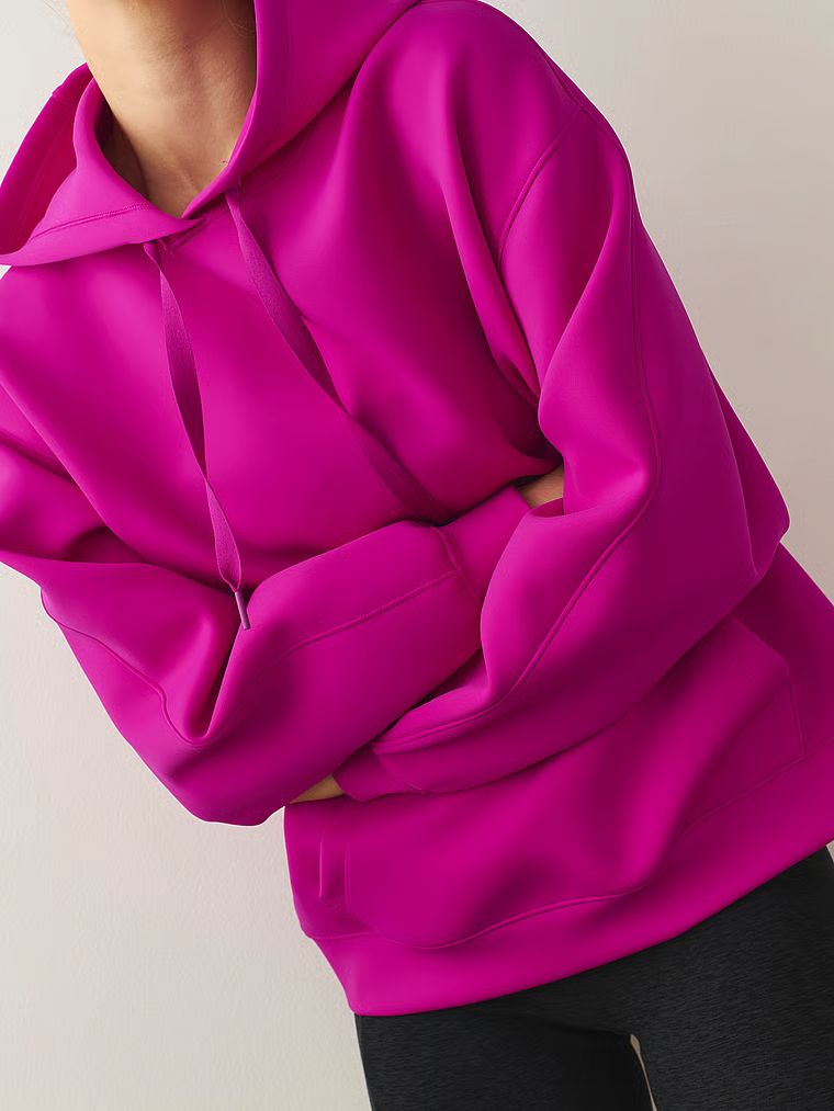 Bluza oversize z kapturem VSX Defined. Produkt ma kolor purpurowy i pochodzi z kolekcji VSX. 