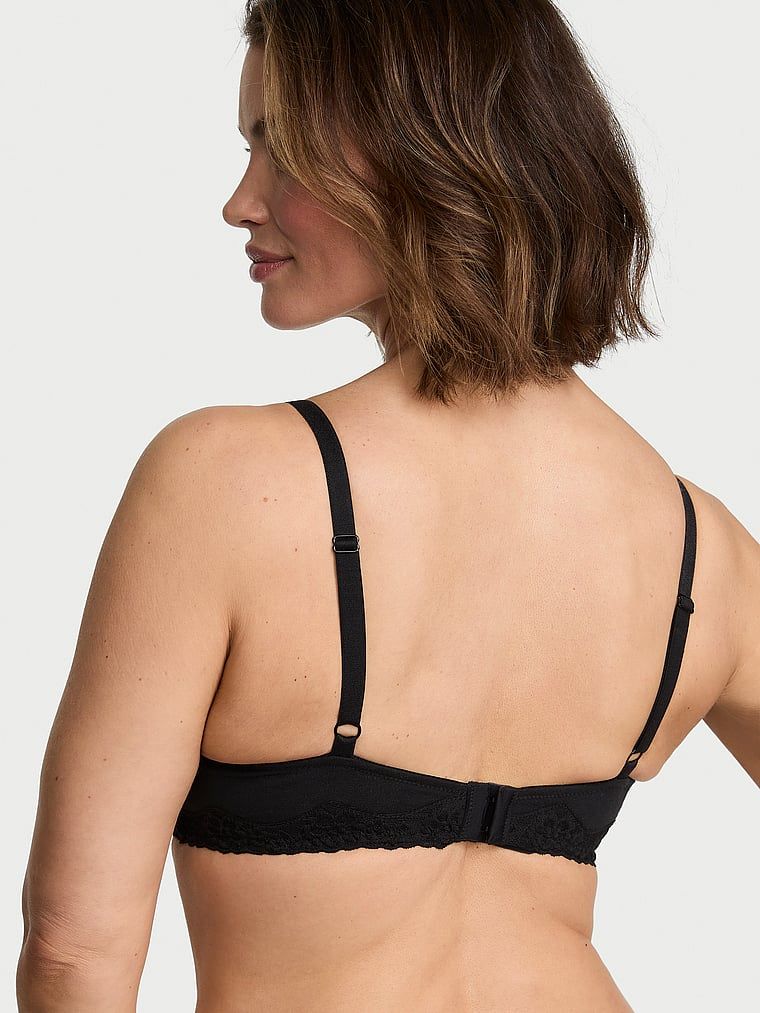 Biustonosz lekko usztywniany bawełniany bez fiszbin Lace-Trim. Produkt ma kolor czarny i pochodzi z kolekcji T-shirt. 