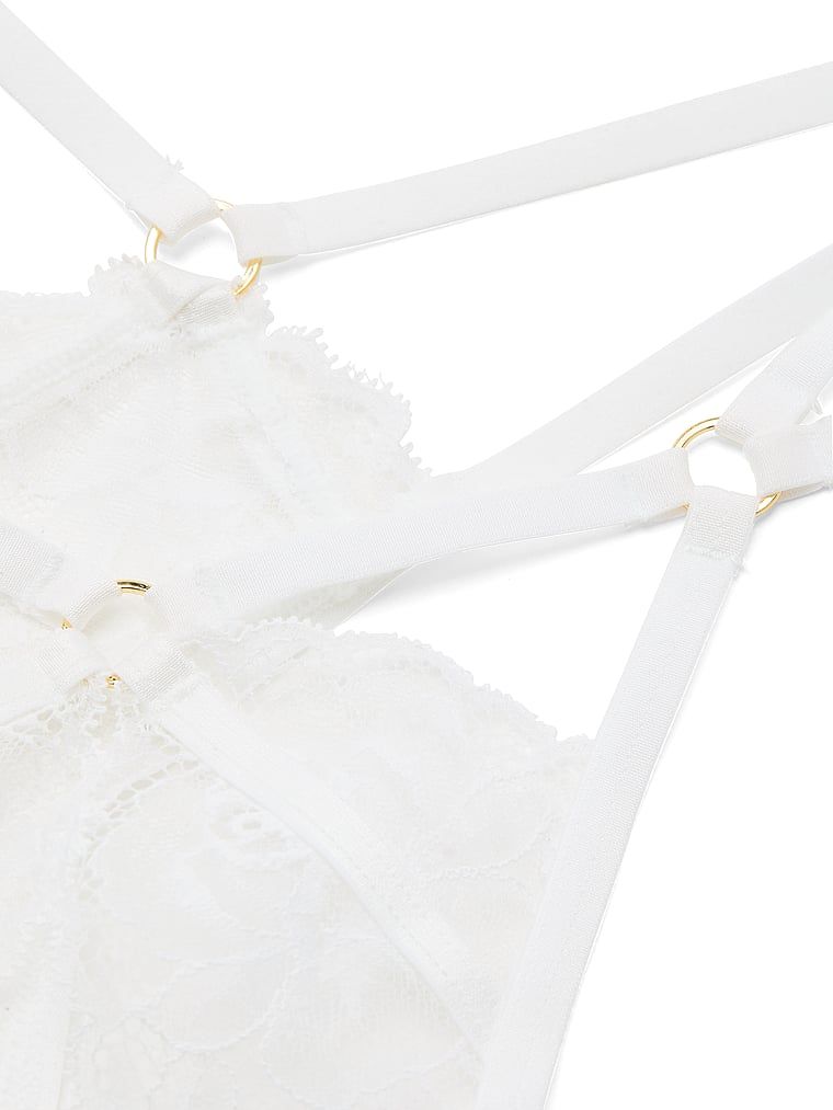 Very Sexy Stringi bez kroku Strappy Hardware