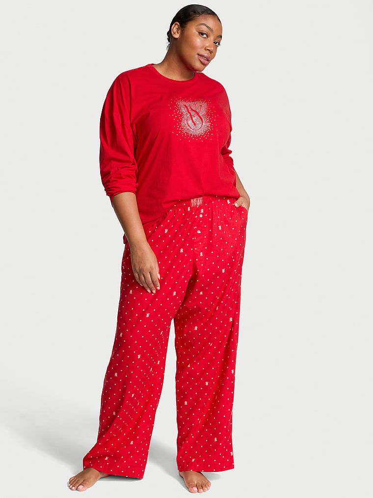 Piżama z flaneli z długimi rekawami Tee-Jama. Produkt ma kolor czerwony i pochodzi z kolekcji Victoria's Secret. 