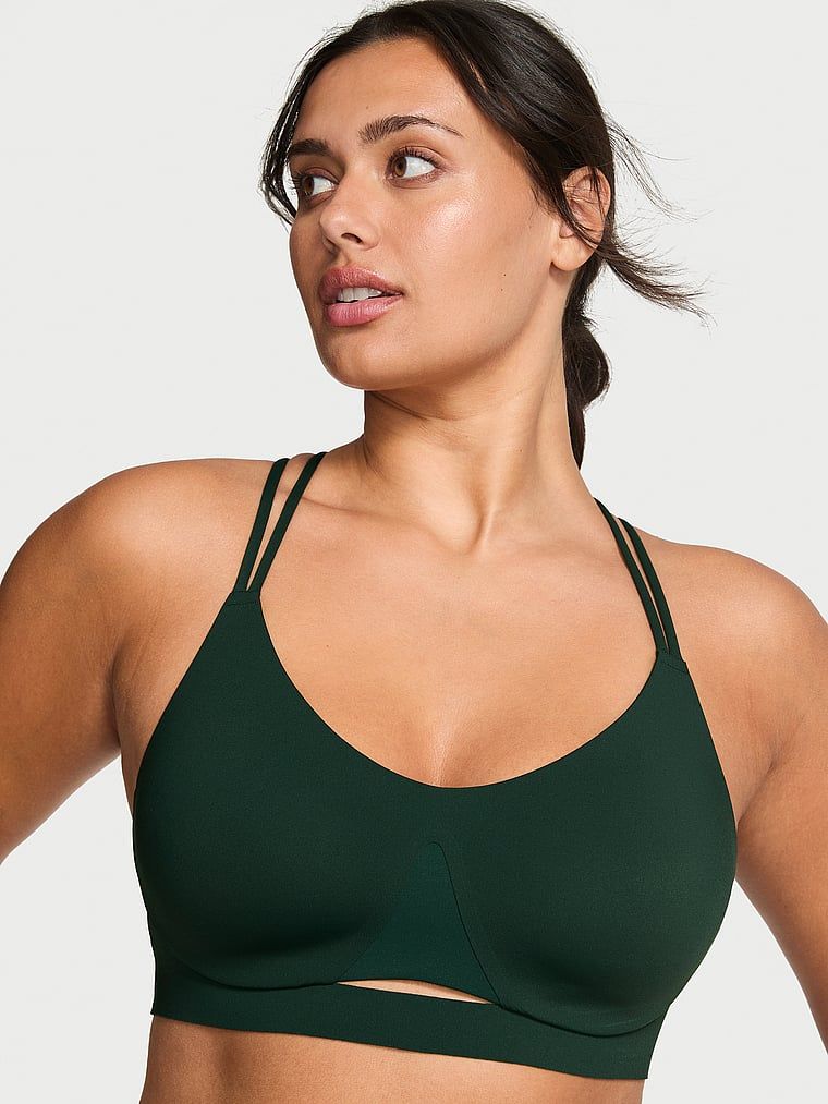 Biustonosz sportowy z lekkim wsparciem Elevate Strappy. Produkt ma kolor zielony i pochodzi z kolekcji VSX. 