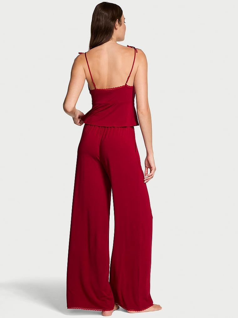 Zestaw do spania z modalu - top i szerokie spodnie Bow. Produkt ma kolor czerwony i pochodzi z kolekcji Victoria's Secret. 