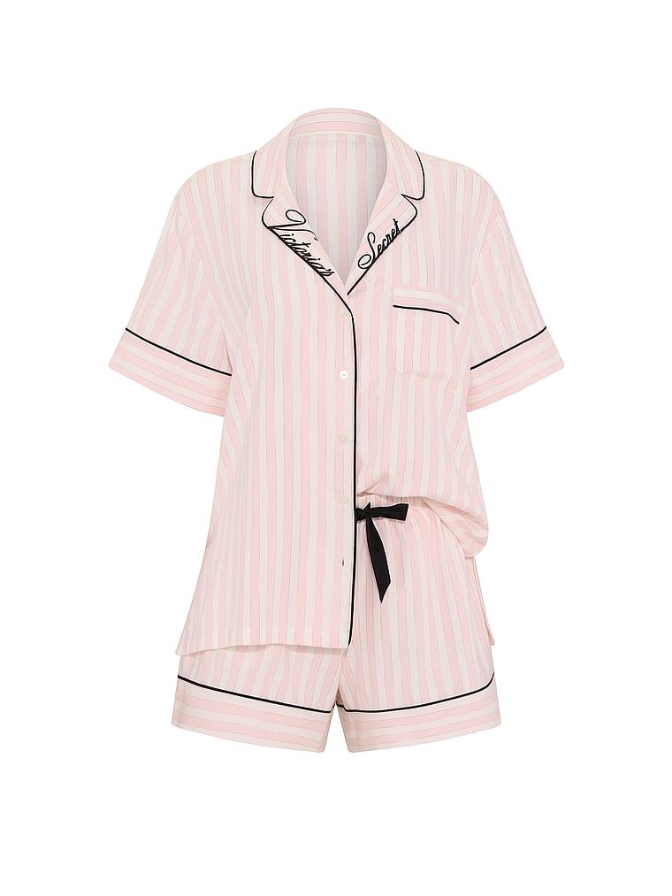 Flanelowa piżama z szortami. Produkt ma kolor wzorzysty i pochodzi z kolekcji Victoria's Secret. 