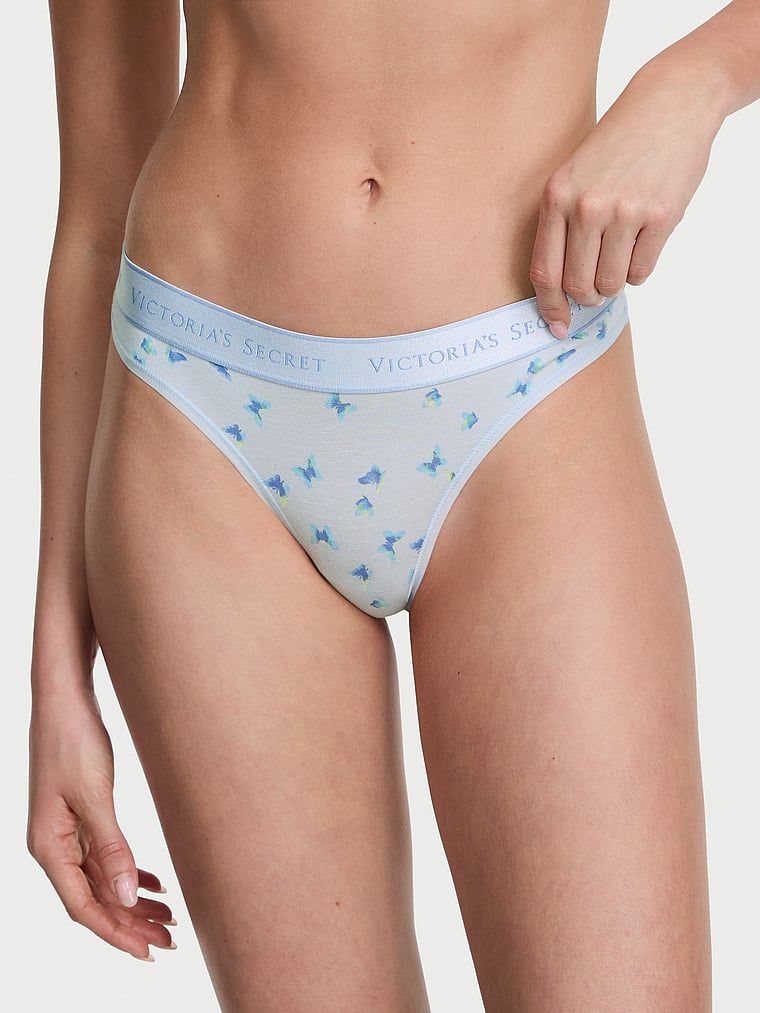 Stringi bawełniane z logo w talii. Produkt jest wzorzysty i pochodzi z kolekcji Cotton. 