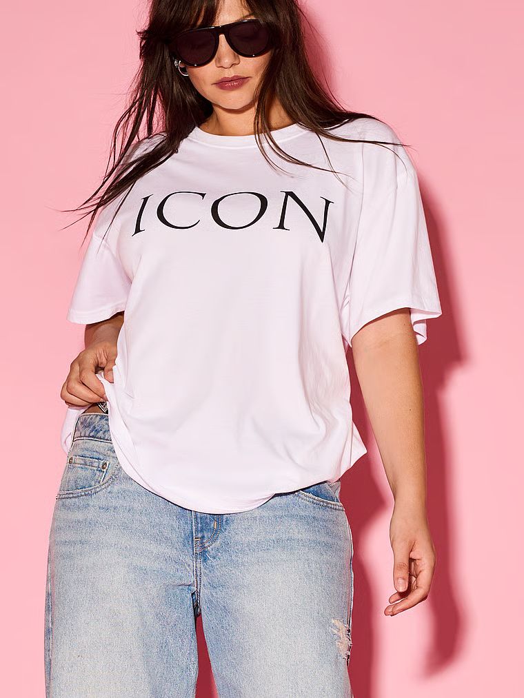 T-shirt bawełniany oversize VSFS 2025. Produkt ma kolor biały i pochodzi z kolekcji Angel Essentials. 