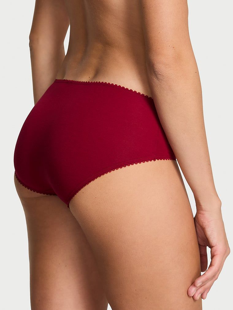 Majtki bawełniane z cekinami Sparkle Hiphugger. Produkt ma kolor czerwony i pochodzi z kolekcji Victoria's Secret. 