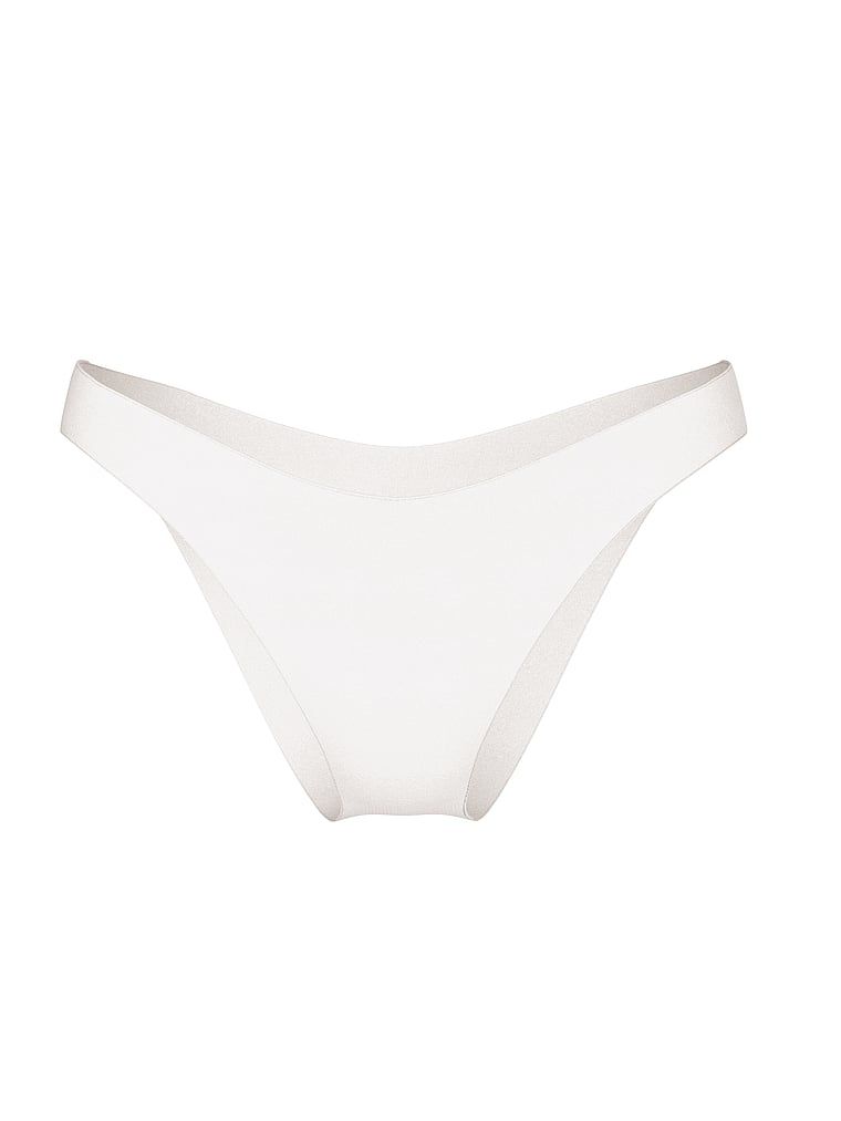 Dół od bikini Essential Brazilian. Produkt ma kolor biały i pochodzi z kolekcji Victoria's Secret Swim. 
