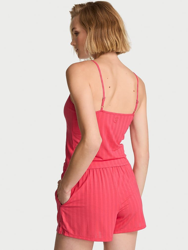 Zestaw do spania z modalu - top na ramiączkach i szorty SoSoft. Produkt ma kolor czerwony i pochodzi z kolekcji Victoria's Secret. 