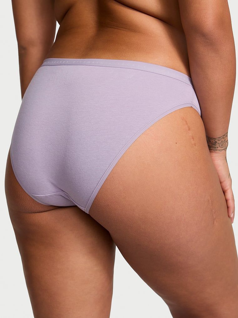 Majtki bawełniane Bikini. Produkt ma kolor purpurowy i pochodzi z kolekcji Victoria's Secret. 